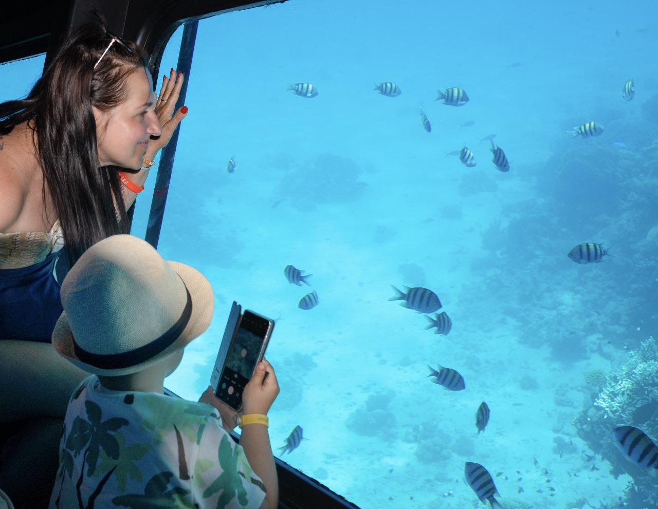 Hurghada: Royal Seascope Submarine Cruise with Snorkel Stop - Image 3